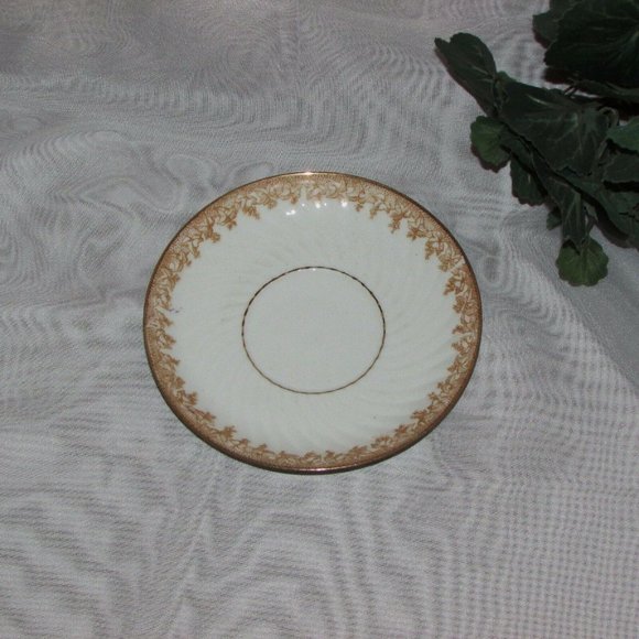 Vintage Limoges Lanternier Saucer only Leaves Grapes Vine 5 3/8" France - Picture 2 of 6